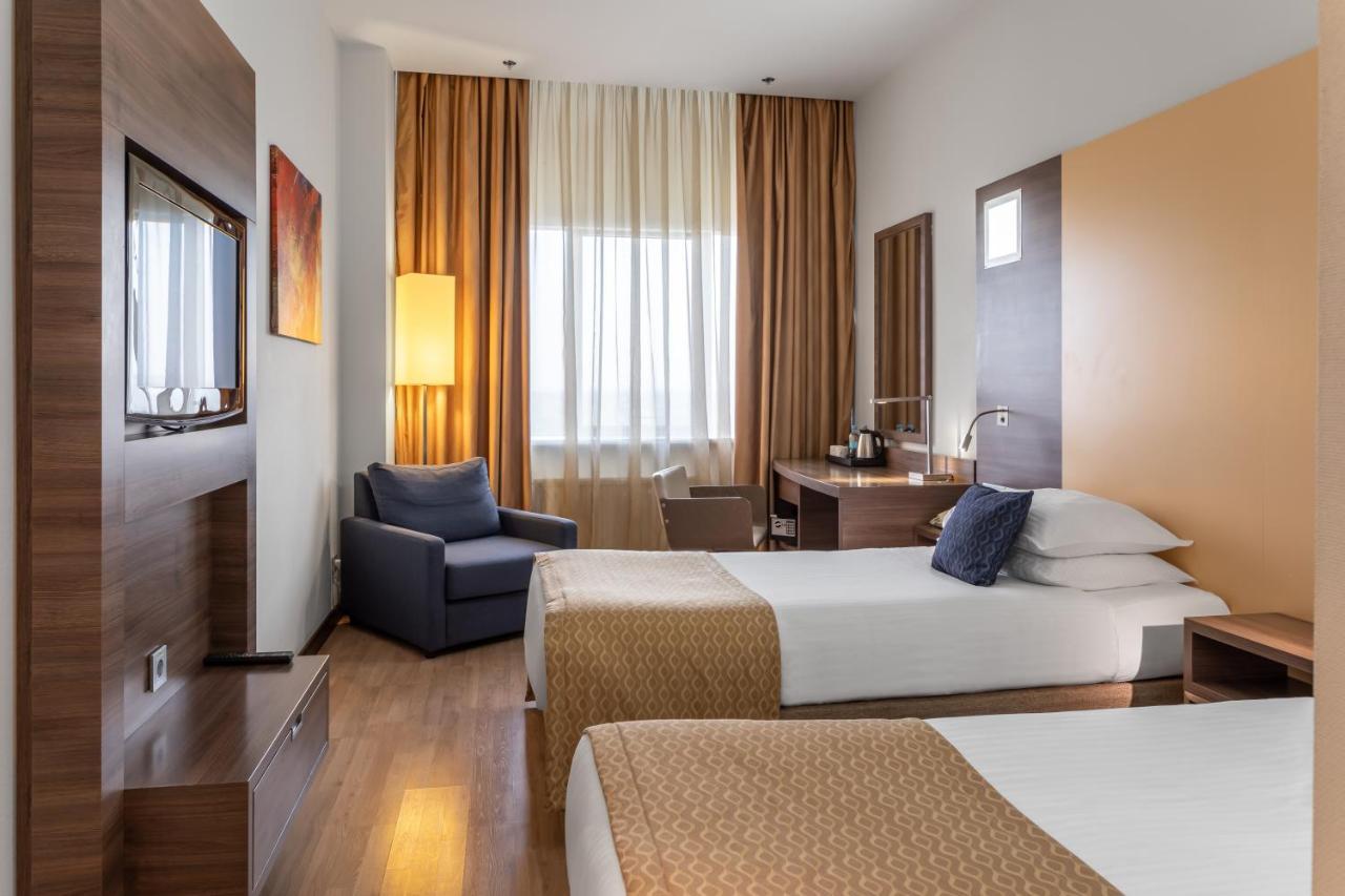 Ramada Encore Kiev Habitación foto