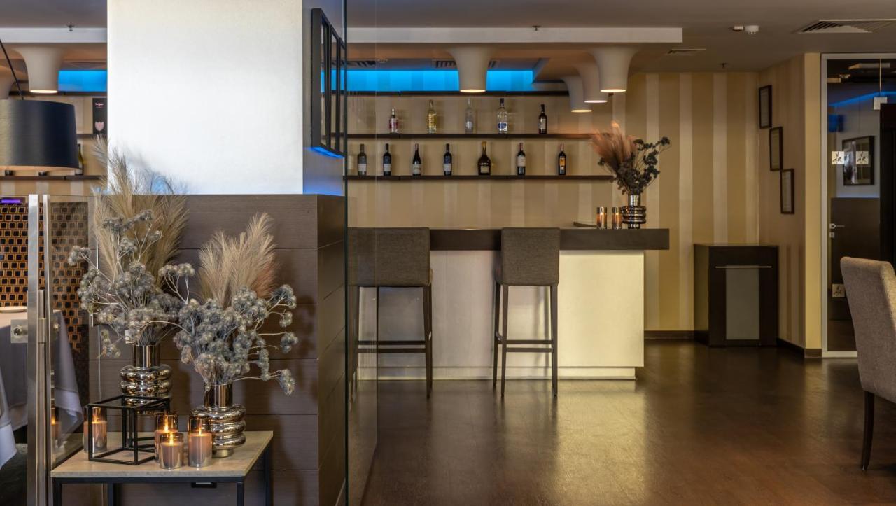 Ramada Encore Kiev Exterior foto