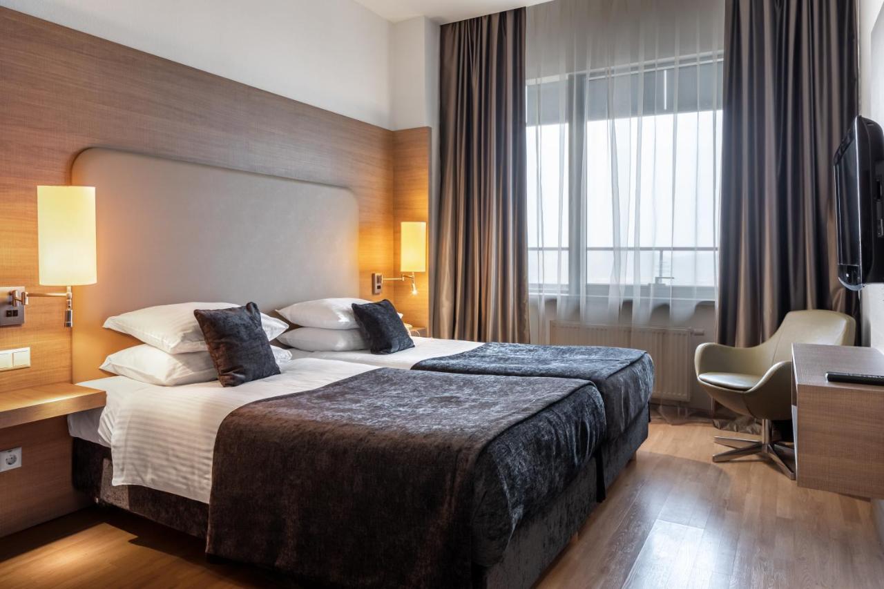 Ramada Encore Kiev Exterior foto