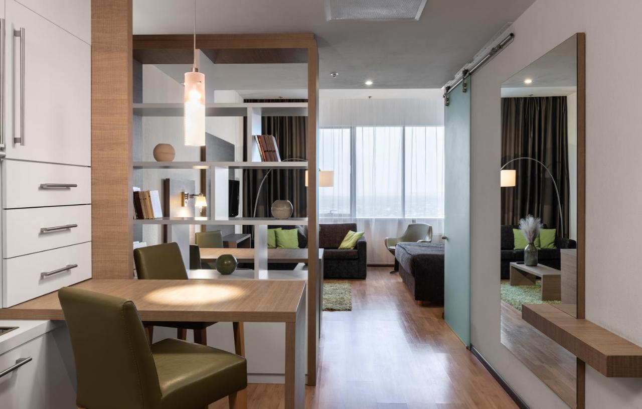 Ramada Encore Kiev Exterior foto