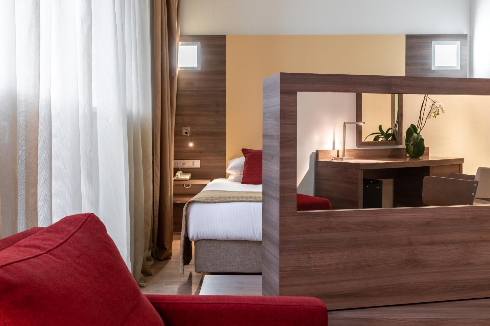 Ramada Encore Kiev Habitación foto